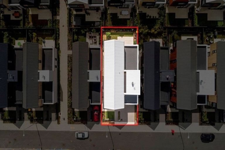 Photo of property in 12 Isitt Road, Hobsonville, Auckland, 0616