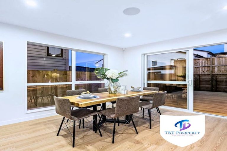 Photo of property in 17 Bushfield Drive, Flat Bush, Auckland, 2019