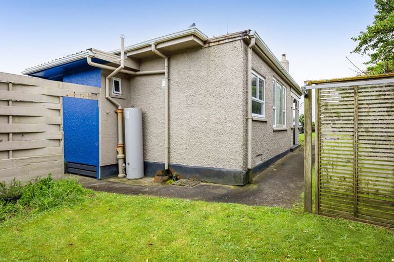 Photo of property in 180 Tasman Street, Opunake, 4616