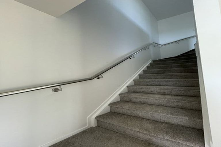 Photo of property in 19a Poruru Close, Papakura, 2110