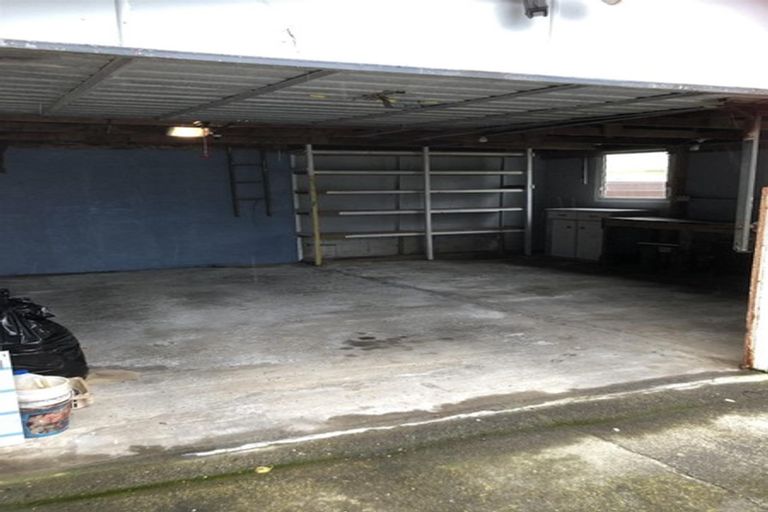 Photo of property in 20 Gibson Place, Patea, 4520