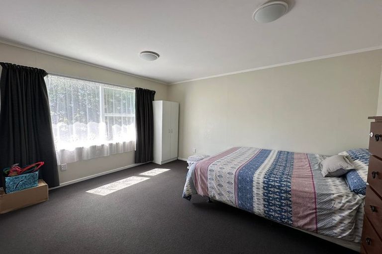Photo of property in 78 Churton Drive, Churton Park, Wellington, 6037