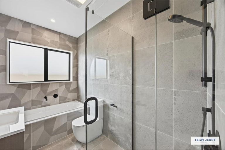Photo of property in 13 Huringa Road, Karaka, Papakura, 2113