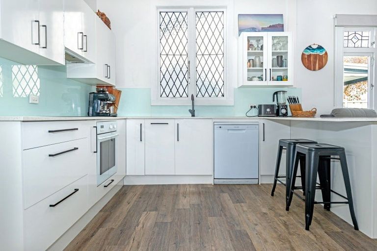 Photo of property in 6 Cook Street, Te Hapara, Gisborne, 4010