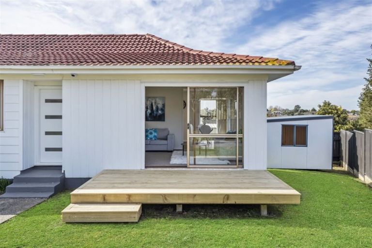 Photo of property in 1/14 Catkin Crescent, Papatoetoe, Auckland, 2025