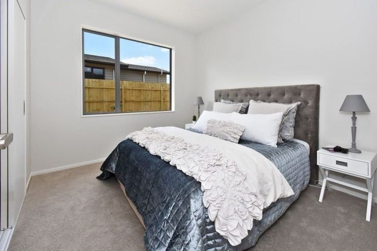 Photo of property in 13 Huahua Crescent, Papakura, 2110