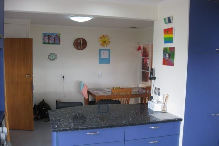 Photo of property in 28 Maple Grove, Kingston, Wellington, 6021