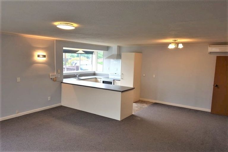 Photo of property in 1/39 Waimairi Road, Upper Riccarton, Christchurch, 8041