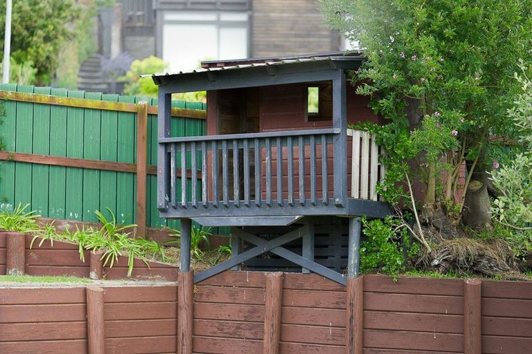 Photo of property in 13 Hicks Crescent, Waikanae Beach, Waikanae, 5036