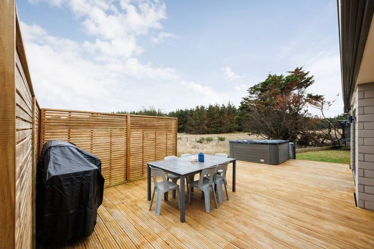 Photo of property in 13 Oxnam Place, Foxton Beach, Foxton, 4815