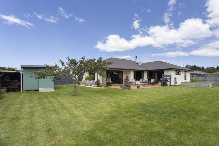 Photo of property in 18 Blue Stone Drive, Waiareka Junction, Oamaru, 9401