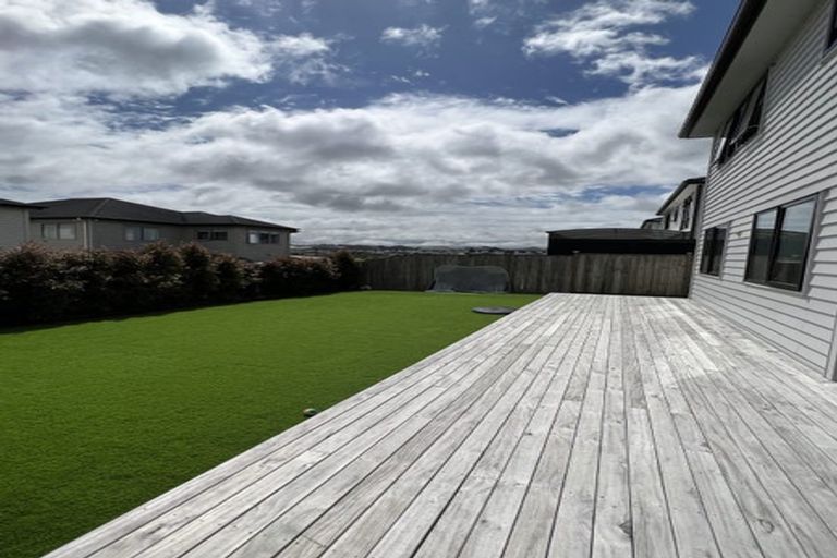 Photo of property in 92 Ksenia Drive, Flat Bush, Auckland, 2019