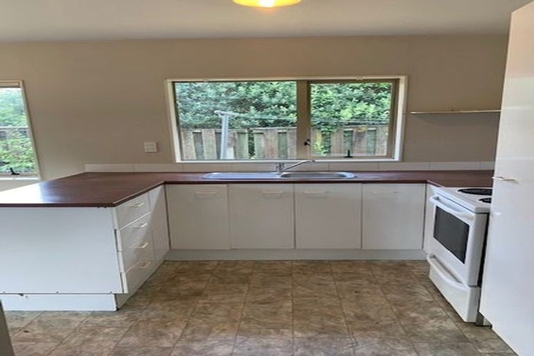 Photo of property in 10 Gibbs Road, Manurewa, Auckland, 2102