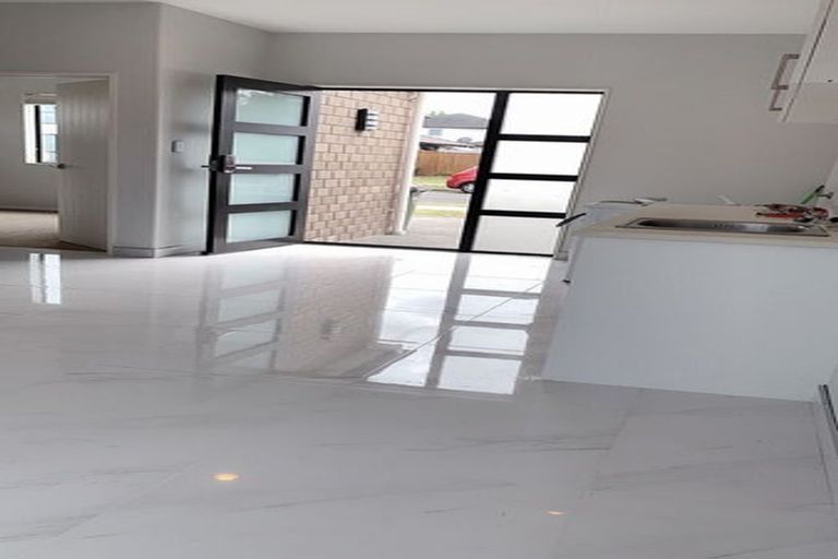 Photo of property in 2 Castlederg Drive, Flat Bush, Auckland, 2019