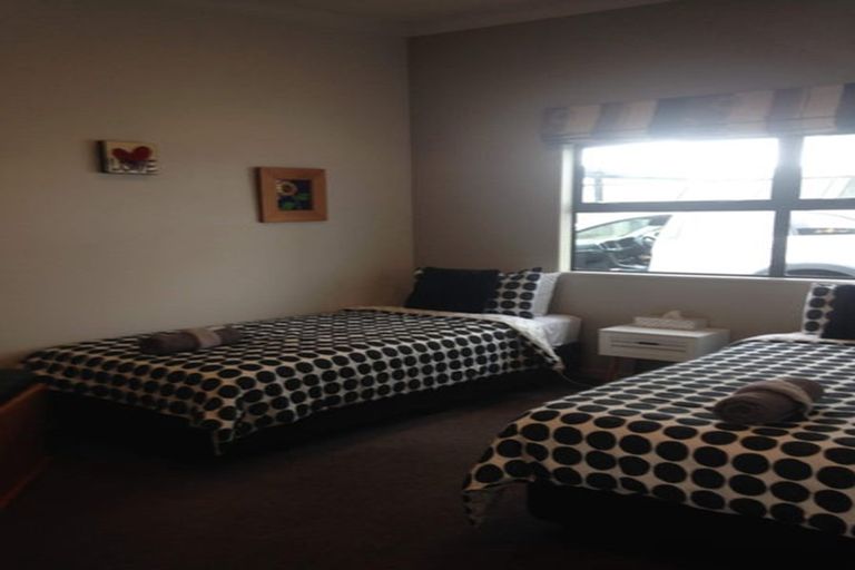 Photo of property in 26 Cologne Street, Martinborough, 5711