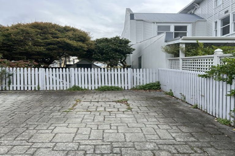 Photo of property in 10u1 Hobson Crescent, Thorndon, Wellington, 6011