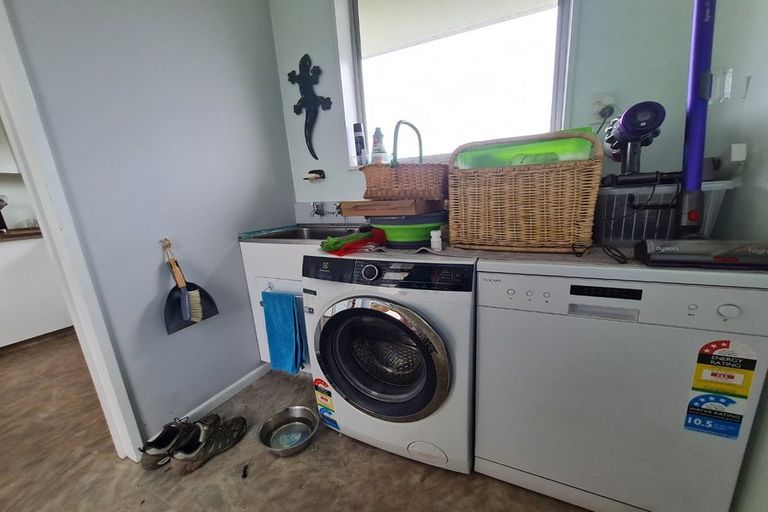 Photo of property in 90 Springs Road, Hornby, Christchurch, 8042