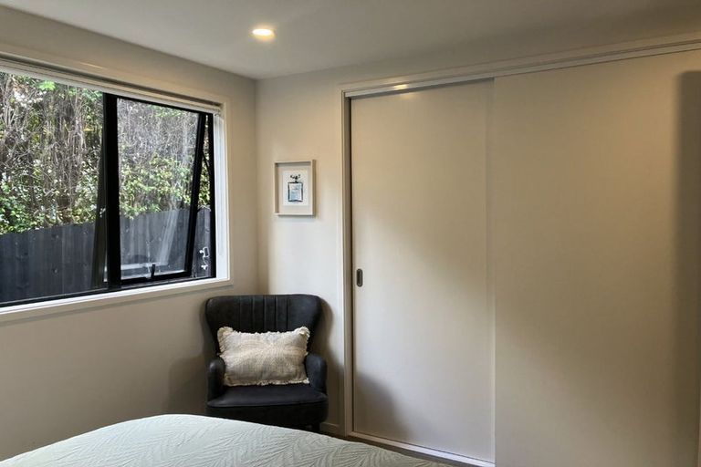 Photo of property in 4/37 Camelot Place, Glenfield, Auckland, 0629