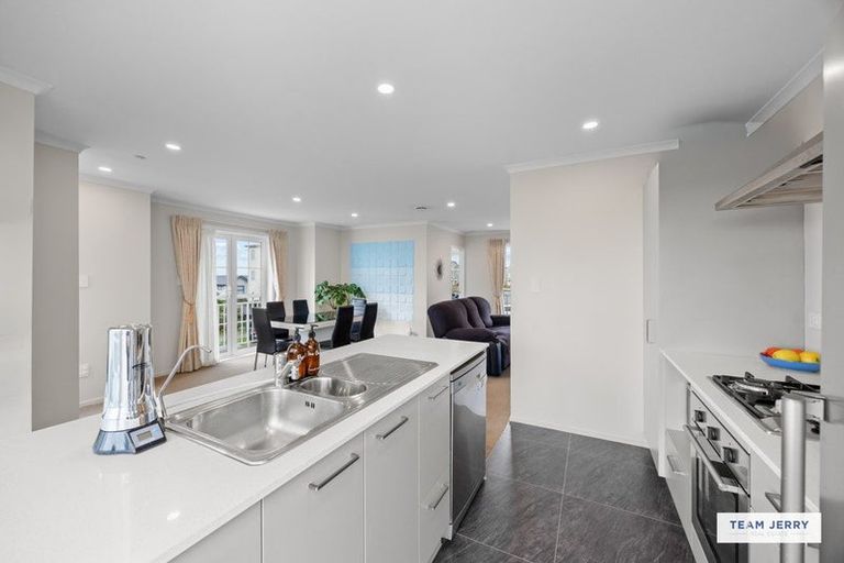 Photo of property in 35 Arrowsmith Drive, Flat Bush, Auckland, 2019