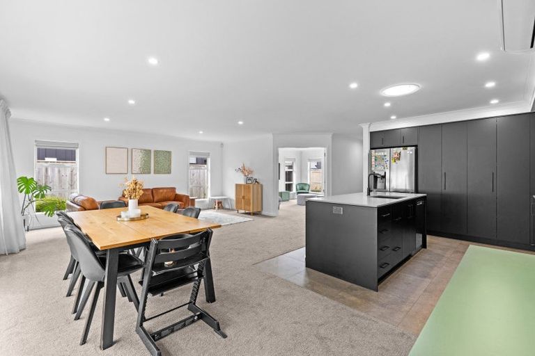 Photo of property in 31 Freedom Drive, Kelvin Grove, Palmerston North, 4414