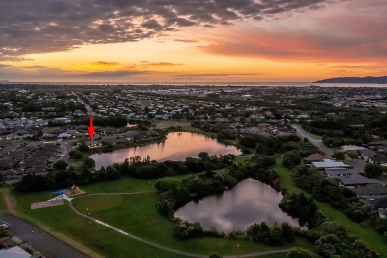 Photo of property in 3 Mcgregor Place, Paraparaumu, 5032