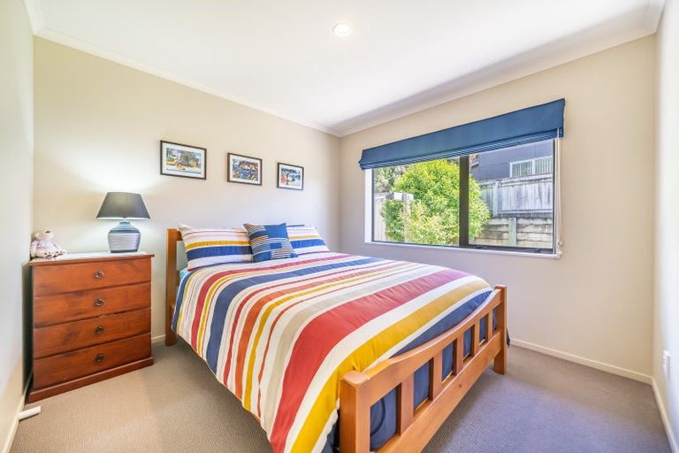 Photo of property in 4 Aragon Grove, Kingsley Heights, Upper Hutt, 5018