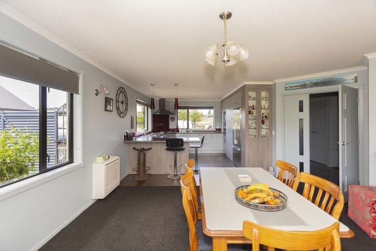 Photo of property in 18 Blue Stone Drive, Waiareka Junction, Oamaru, 9401