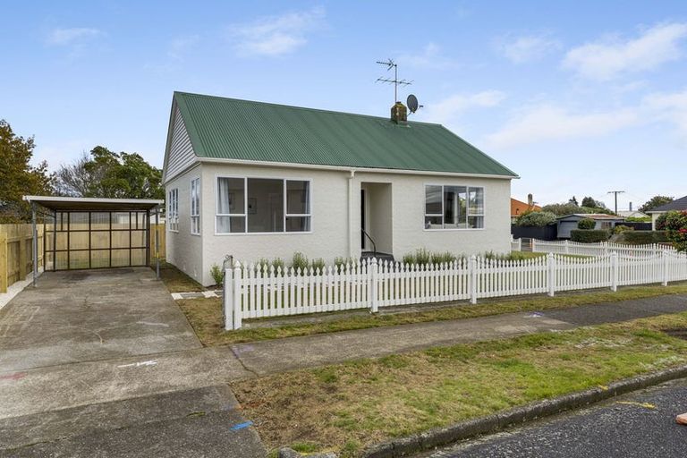 Photo of property in 58 Wrantage Street, Westown, New Plymouth, 4310