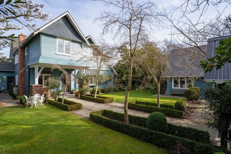 Photo of property in 27 Mcdougall Avenue, St Albans, Christchurch, 8014