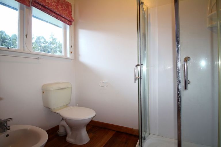 Photo of property in 42 Minnehaha Avenue, Titirangi, Auckland, 0604