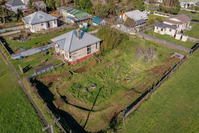 Photo of property in 62-64 Patu-kukupa Street, Manaia, 4612