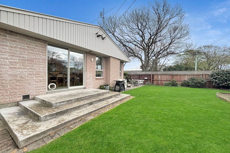 Photo of property in 2/38 Dee Street, St Albans, Christchurch, 8014