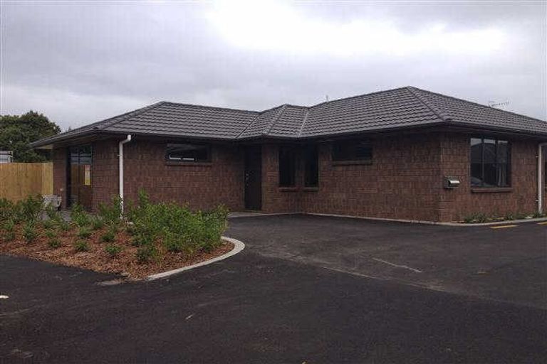 Photo of property in 108u1 Old Farm Road, Hamilton East, Hamilton, 3216