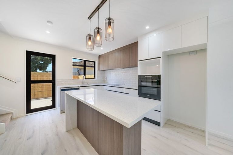 Photo of property in 26a Rangataua Place, Manurewa, Auckland, 2102
