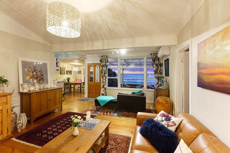 Photo of property in 34 The Parade, Paekakariki, 5034
