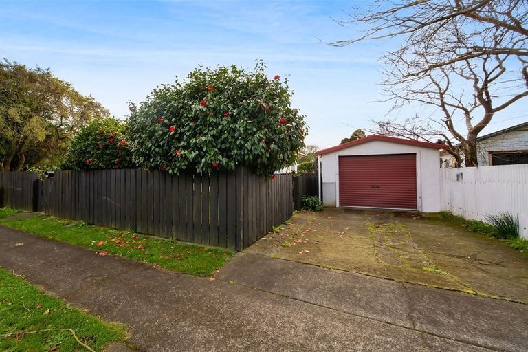 Photo of property in 188 South Road, Hawera, 4610