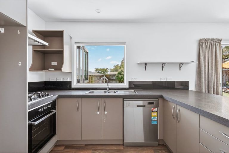 Photo of property in 2/18 Frederick Street, Two Mile Bay, Taupo, 3330