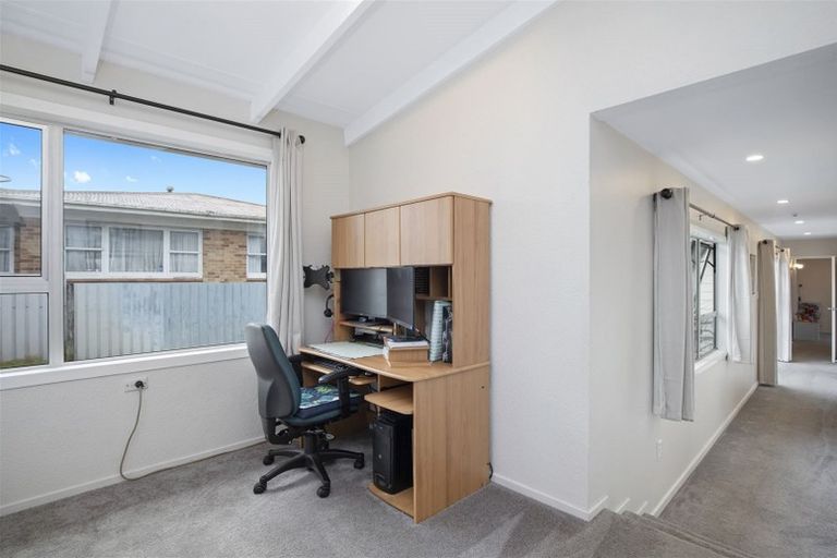 Photo of property in 75 Kitchener Road, Waiuku, 2123