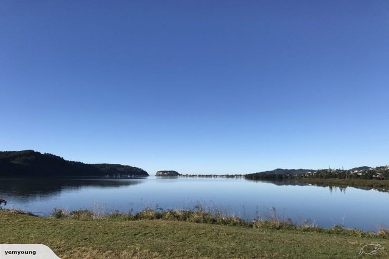 Photo of property in 6 Aileen Place, Whangamata, 3691