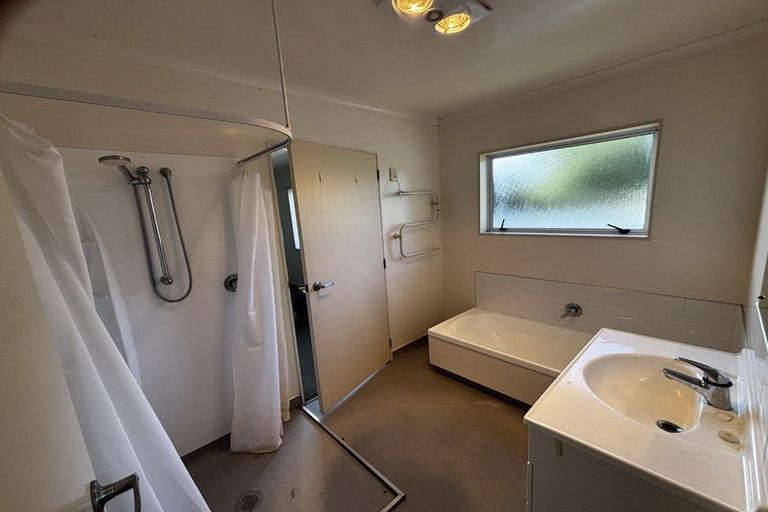 Photo of property in 3 Warwick Road, Stratford, 4332