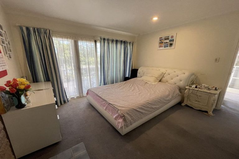 Photo of property in 53 Kaurilands Road, Titirangi, Auckland, 0604