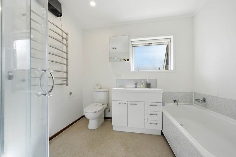 Photo of property in 6 Fratley Avenue, Farm Cove, Auckland, 2012