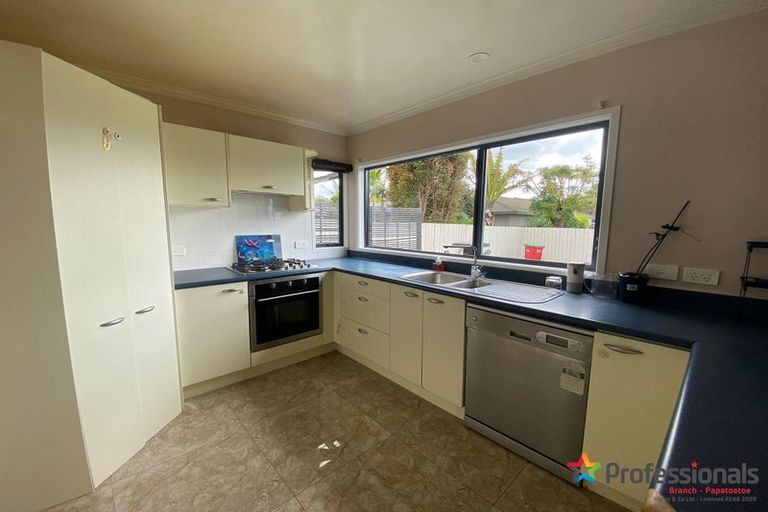 Photo of property in 32 Rathmar Drive, Manurewa, Auckland, 2105