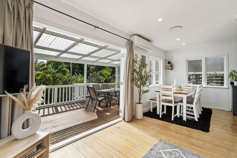 Photo of property in 19 Lanigan Street, Birkdale, Auckland, 0626