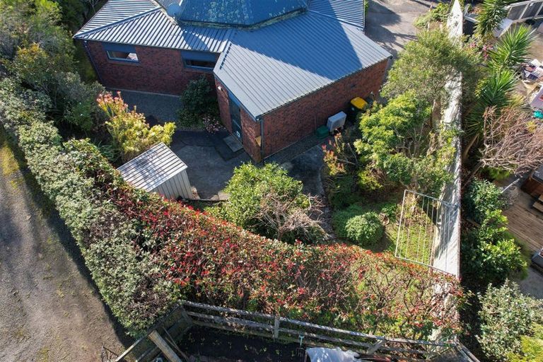 Photo of property in 206 Mazengarb Road, Paraparaumu, 5032