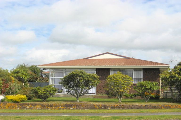 Photo of property in 9 Oberon Street, Stratford, 4332