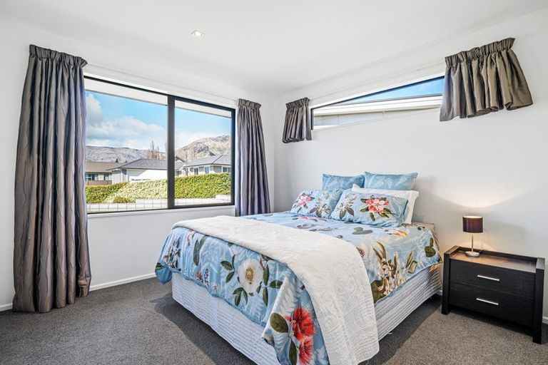 Photo of property in 42a&b Kelliher Drive, Wanaka, 9305