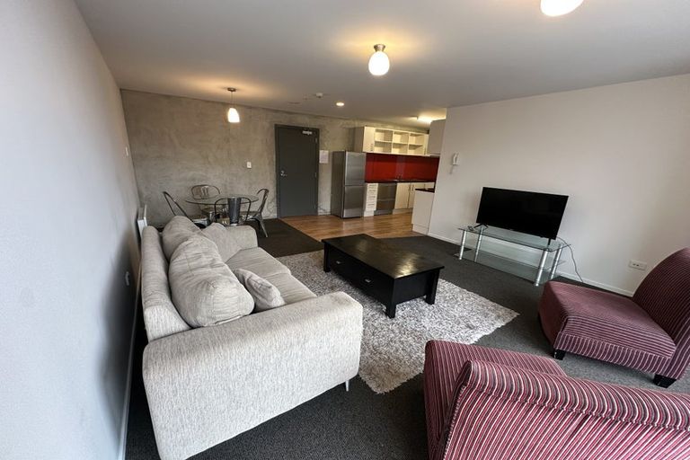 Photo of property in 2 Torrens Terrace, Mount Cook, Wellington, 6011