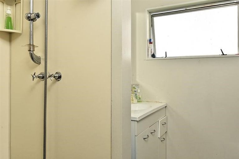 Photo of property in 2/52 Te Kanawa Crescent, Henderson, Auckland, 0610