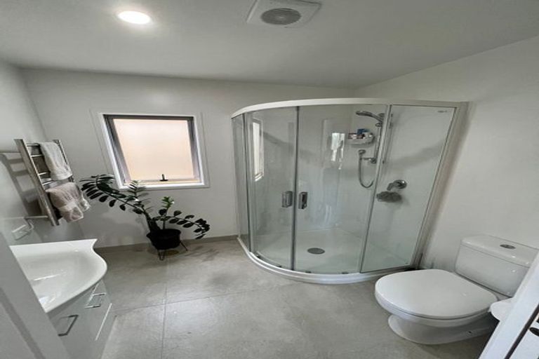 Photo of property in 78a Lincoln Park Avenue, Massey, Auckland, 0614